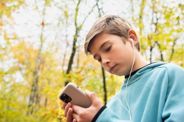 Help4U : Une nouvelle plateforme numérique pour soutenir les jeunes confrontés à des abus sexuels en ligne – Une initiative européenne offrant aux enfants et aux professionnels un accès fiable à l’information, à la protection et au soutien Help4U : Une nouvelle plateforme numérique pour soutenir les jeunes confrontés à des abus sexuels en ligne – Une initiative européenne offrant aux enfants et aux professionnels un accès fiable à l’information, à la protection et au soutien