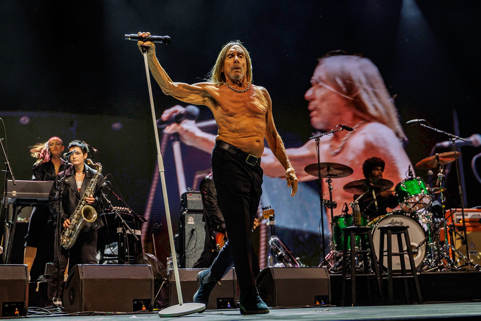 Madonna et Sabrina Carpenter enflamment Coachella avec « Vogue » et « Like a Prayer » 2 Iggy Pop en concert à Coachella 2026