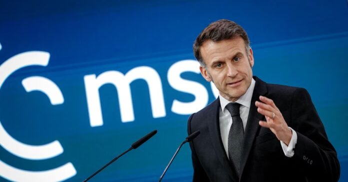Le président français Emmanuel Macron prend la parole lors de la 62e Conférence de Munich sur la sécurité.