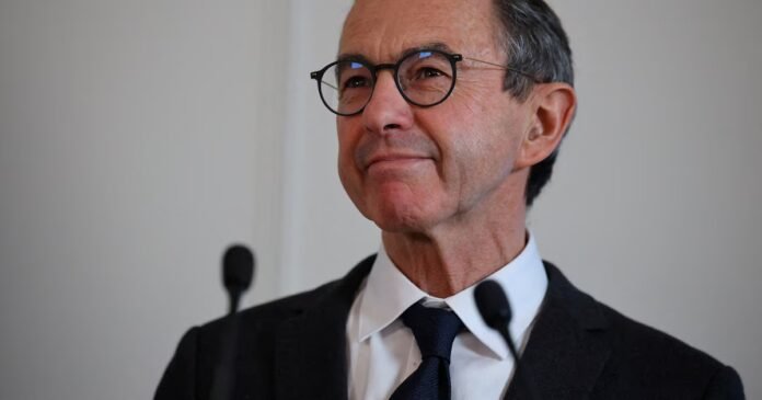 Bruno Retailleau, le patron de LR, a officialisé sa candidature à l'élection présidentielle 2027 ce jeudi 12 février 2026.