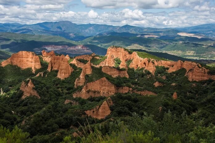 Découverte exceptionnelle de mines romaines cachées dans les Pyrénées depuis 1 700 ans