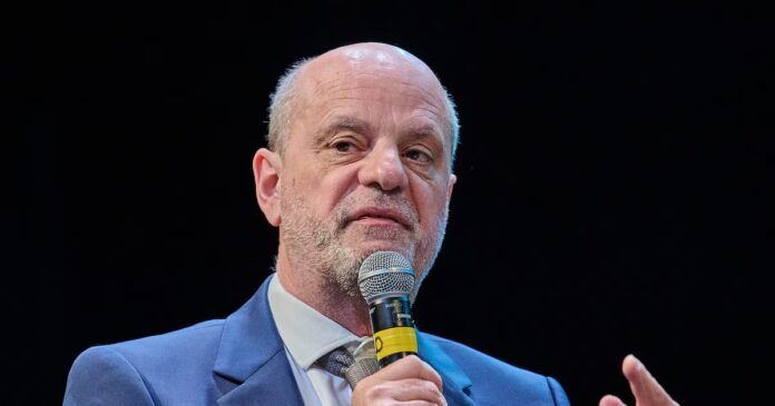 "Les régionalistes sont exactement comme les islamistes", estime l'ancien ministre de l'Education nationale Jean-Michel Blanquer.