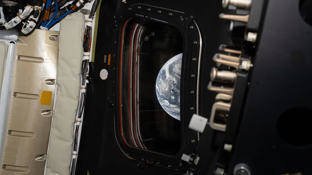 terre artemis II orion