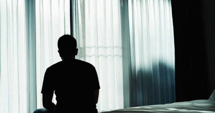 Immobilier : un acheteur dépense 452 000 euros pour 35 m2 à Paris et découvre un logement invivable Immobilier : un acheteur dépense 452 000 euros pour 35 m2 à Paris et découvre un logement invivable