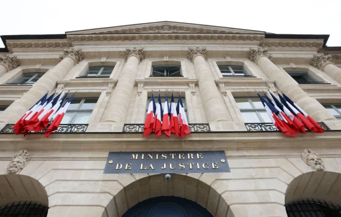 Partie pour l’EI avec ses enfants, une docteure condamnée à 12 ans de prison