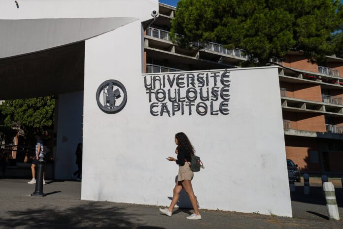 Universités : vers une hausse des frais d’inscription ? Universités : vers une hausse des frais d’inscription ?