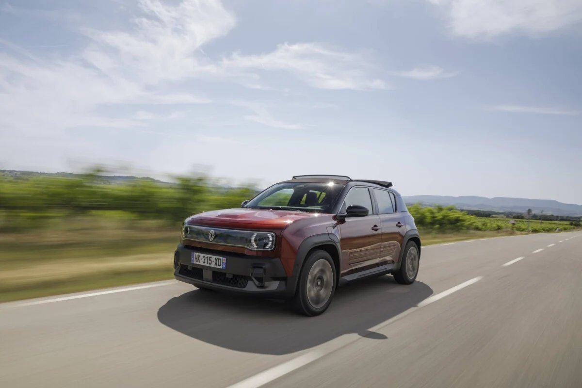renault 4 e tech electric plein sud techno rouge carmin 13