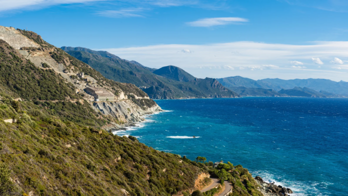 Adieu l’île de Ré : même Léa Salamé se tourne vers ce village secret du littoral Corse, "un vrai havre de paix" Adieu l’île de Ré : même Léa Salamé se tourne vers ce village secret du littoral Corse, "un vrai havre de paix"