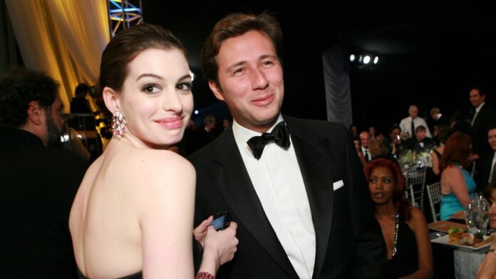 Anne Hathaway : pourquoi son premier grand amour, Raffaello Follieri, a fini en prison ? Anne Hathaway : pourquoi son premier grand amour, Raffaello Follieri, a fini en prison ?
