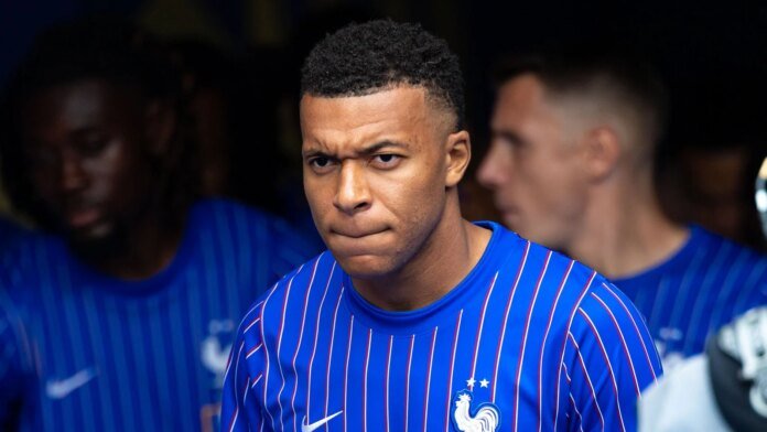 Ces étonnantes activités que Kylian Mbappé pratiquait bien avant de devenir une star du football Ces étonnantes activités que Kylian Mbappé pratiquait bien avant de devenir une star du football