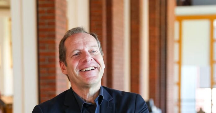Christian Prudhomme : "Le Tour de France fait en sorte que l’ouvrier parle au PDG"
