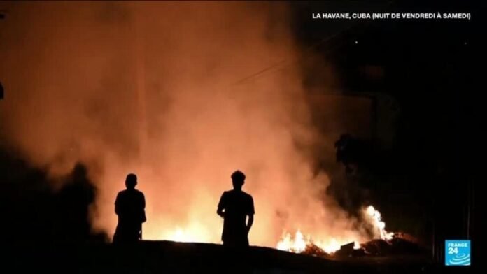 Cuba : manifestations nocturnes à La Havane face aux coupures d'électricité Cuba : manifestations nocturnes à La Havane face aux coupures d'électricité