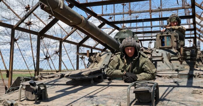 Ekaterina Schulmann : "En Russie, le commandement militaire a intérêt à voir mourir ses propres soldats"