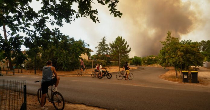 Incendie au Cap-Ferret : 10 000 hectares parcourus, 80 maison brûlées et 40 000 personnes évacuées, « le feu continue de progresser », annonce Laurent Nuñez Incendie au Cap-Ferret : 10 000 hectares parcourus, 80 maison brûlées et 40 000 personnes évacuées, « le feu continue de progresser », annonce Laurent Nuñez