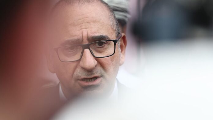 Incendies : à Beauvau, dans le huis clos de la cellule de crise où le ministre Laurent Nuñez suit la situation en temps réel Incendies : à Beauvau, dans le huis clos de la cellule de crise où le ministre Laurent Nuñez suit la situation en temps réel