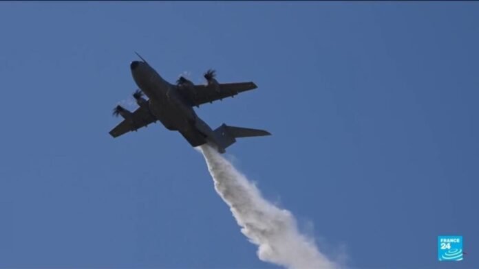 Incendies en Gironde : un bombardier A400M déployé sur demande du Premier ministre