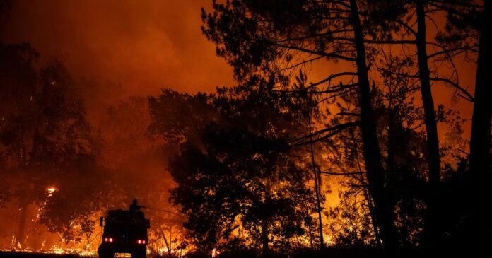 Incendies : la France annonce des renforts européens, l’Espagne déclare l’état d’urgence Incendies : la France annonce des renforts européens, l’Espagne déclare l’état d’urgence