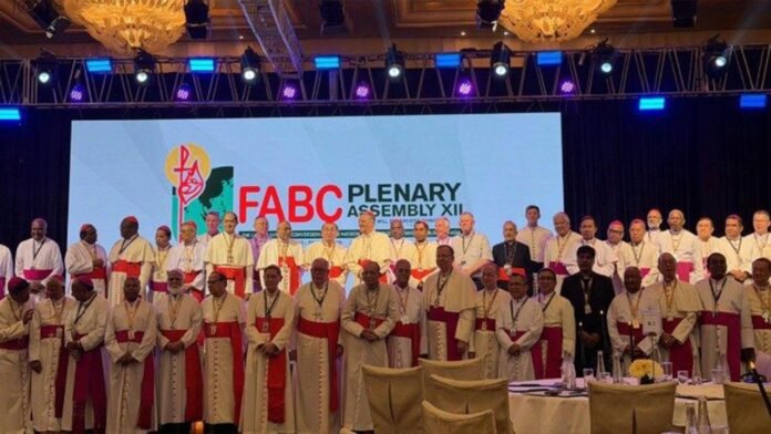Le Pape appelle les évêques d'Asie à renforcer la communion et la solidarité Le Pape appelle les évêques d'Asie à renforcer la communion et la solidarité