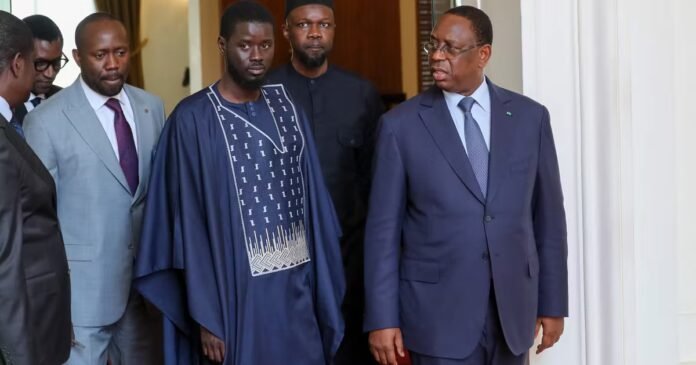 Le retour express et “hautement stratégique” de Macky Sall au Sénégal Le retour express et “hautement stratégique” de Macky Sall au Sénégal