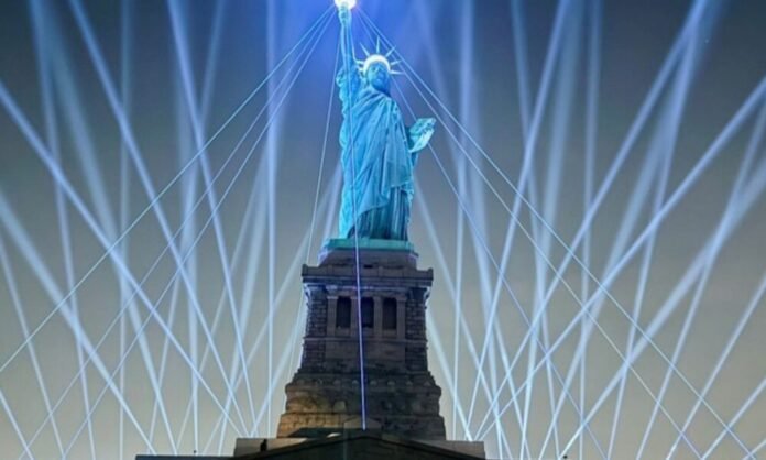 Liberty Lights : Michael Canitrot illumine la Statue de la Liberté, en replay ce soir sur France 2 Liberty Lights : Michael Canitrot illumine la Statue de la Liberté, en replay ce soir sur France 2