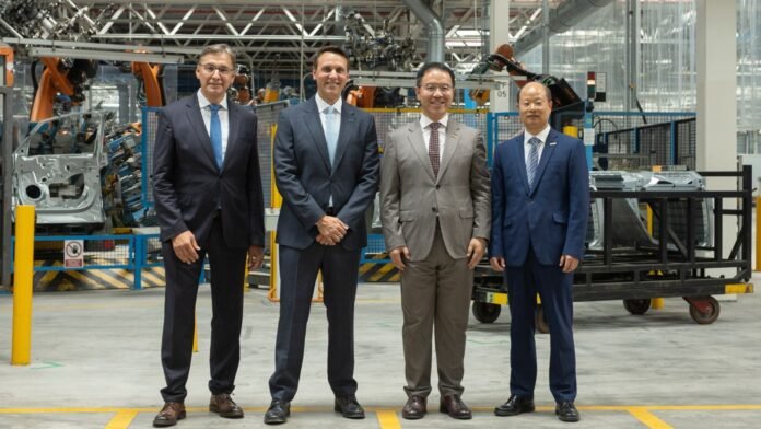 Menacée de fermeture, cette usine Ford en Europe sauvée in extremis grâce à une alliance avec la Chine et Geely
