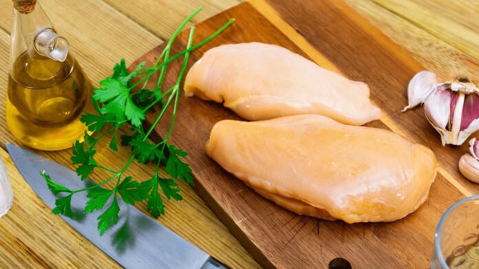 Poulet blanc ou jaune : lequel est le meilleur pour la santé ?