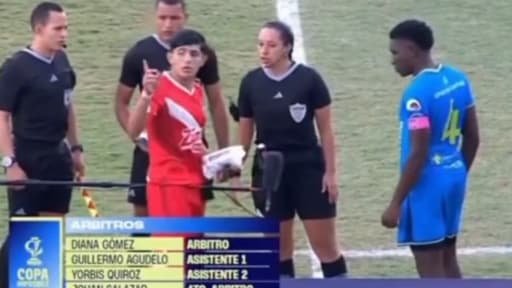 "Nous appelons deux de nos coéquipiers 'negros'", le déconcertant message "préventif" d'un capitaine argentin aux arbitres et à ses adversaires "Nous appelons deux de nos coéquipiers 'negros'", le déconcertant message "préventif" d'un capitaine argentin aux arbitres et à ses adversaires