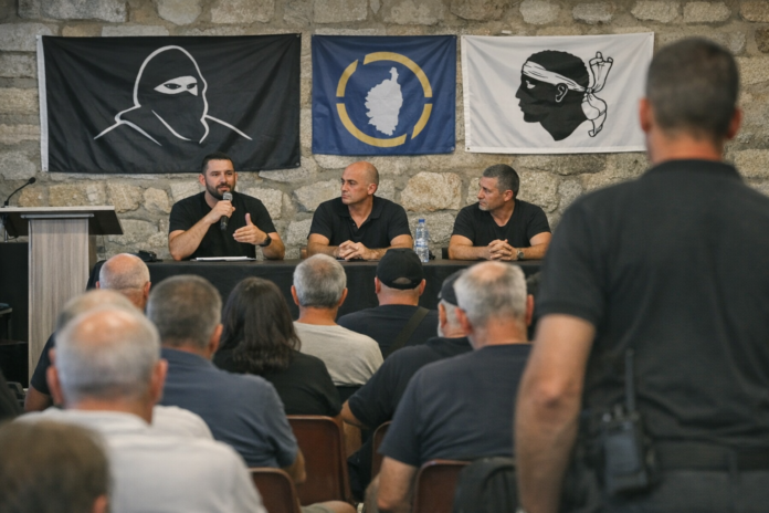 Tensions à Corte : la similitude troublante entre Nazione et le FLNC Tensions à Corte : la similitude troublante entre Nazione et le FLNC